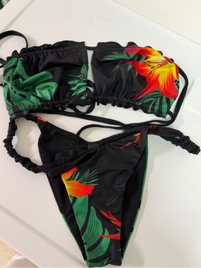 Frederick's of Hollywood Black Bikini with Tropical Red, Sz M/L